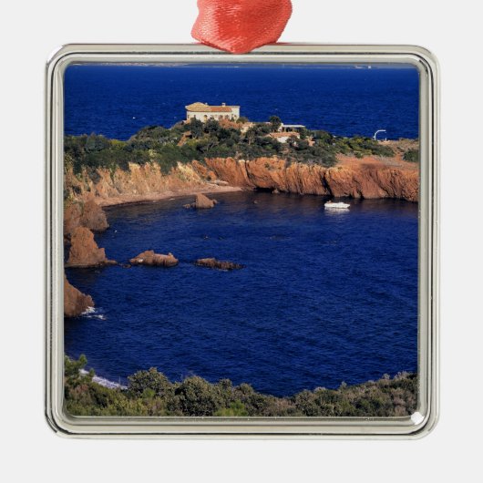 ヨーロッパ、フランス、テオール·シュル·メル。瓦葺き メタルオーナメント (正面)