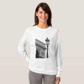 ヨーロッパ、フランス、パリ。トリオンフィア弧と Tシャツ (正面フル)