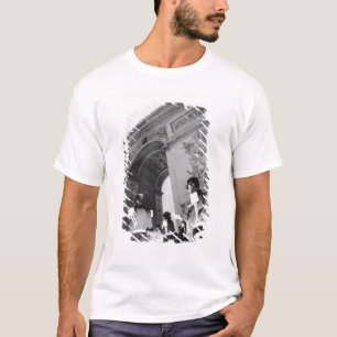 ヨーロッパ, フランス, パリ。凱旋門での軍事式典 Tシャツ