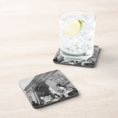 ヨーロッパ、フランス、パリ。軍隊式 コースター (右側)