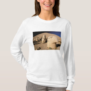 ヨーロッパ、中東、トルコ、ネムルト・ダギ・カフタ2 Tシャツ
