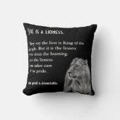 ライオネス·テーマド·感動的ポエトリー装飾用クッション クッション (正面)