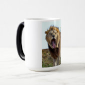 ライオンが舌を出した モーフィングマグカップ (正面左)