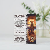 ライオンのママ私の息子に目を閉じた ポストカード (スタンド正面)