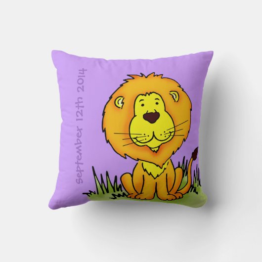 ライオンの名前および誕生の生まれたばかりのな記念品の紫色は置きます クッション (裏面)