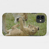 ライオンの子どもの遊び Case-Mate iPhoneケース (裏面(横))