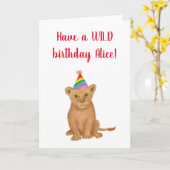 ライオンは野生の誕生日を持っていパーソナライズされたる カード (黄色い花)