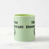ライオンは金オールディーズの歌のタイトル今夜眠ります マグカップ (中央)