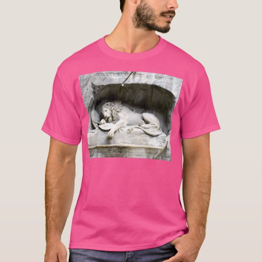 ライオンオブルツェルネ Tシャツ (正面)