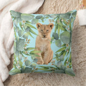 ライオンクブティール（緑がかった色）熱帯雨林モノグラム クッション (ブランケット)