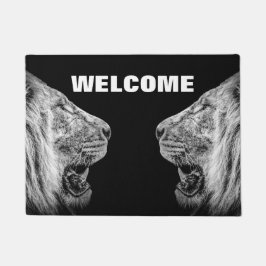 ライオンポートレートオンブラックウェルカム ドアマット