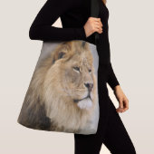 ライオン愛好家 クロスボディバッグ (クローズアップ)