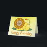 ライオン誕生日カード カード<br><div class="desc">緑の草の上に座っているライオンのイラストレーションをフィーチャーした誕生日カード。オレンジ色のカスタマイズ読可能な文字「ハッピーバースデー」 内側の底は葉のイラストレーションを特徴とする。自分のメッセージでパーソナライズする。</div>