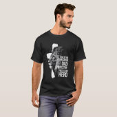 ライオン マン 神 夫 父 守護者 ヒーロー キリスト教 Tシャツ (正面フル)