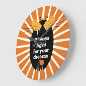 ライオン – 常に夢のために戦う ラージ壁時計 (傾斜)