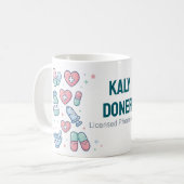 ライセンス取得済み薬剤師の名入れマグカップ | かわいい薬局 コーヒーマグカップ (正面左)