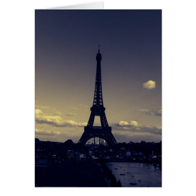 ライトの都市の薄暗がり (正面)