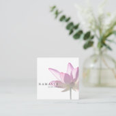 ライトまたはピンクのはすホリスティックな健康の紹介の© スクエア名刺 (スタンド正面)