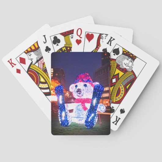 ライトアップされたクマ トランプ (裏面)