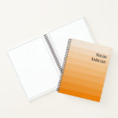 ライトオレンジウェーブシェードパーソナライズされた文字 ノートブック (内部)