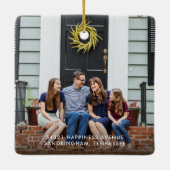 ライトカラフル新しいホーム初めてのクリスマス セラミックオーナメント (裏面)