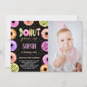 ライトカラーズブラックフォトドーナツ誕生日招待状 招待状 (正面)