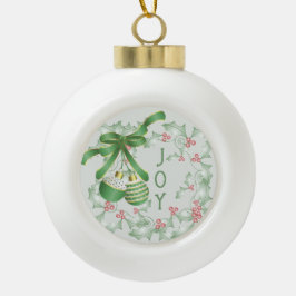 ライトグリーンとピンクのヒイラギのクリスマス セラミックボールオーナメント