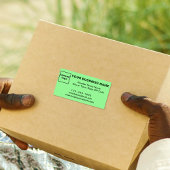 ライトグリーンの発送ラベル上のビジネスブランド ラベル