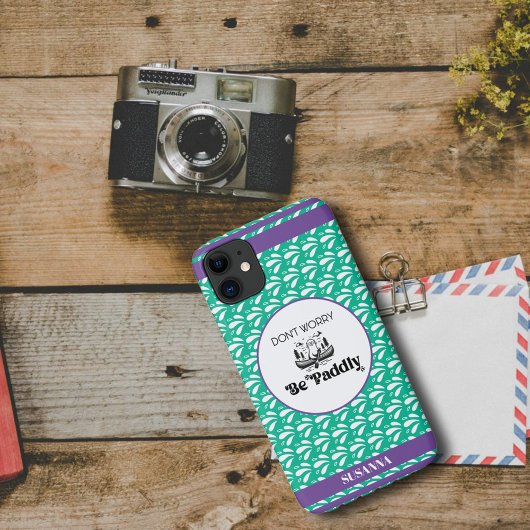 ライトグリーンレトロ柄 カワウソ カヌー 名前入りカスタム Case-Mate iPhoneケース