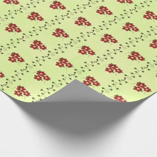 ライトグリーン地に赤の花蔓模様 ラッピングペーパー