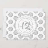 ライトグレーのバスケットのパターンのスポーツパーティー 招待状 (裏面)