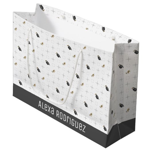 ライトグレーの卒業キャップとディプロマパターン ラージペーパーバッグ (正面アングル)