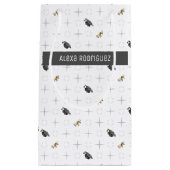 ライトグレーの卒業帽と卒業証書の模様 スモールペーパーバッグ (正面)