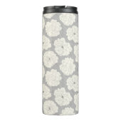 ライトグレーの白いバラ – シームレスなパターン。 タンブラー (裏面)