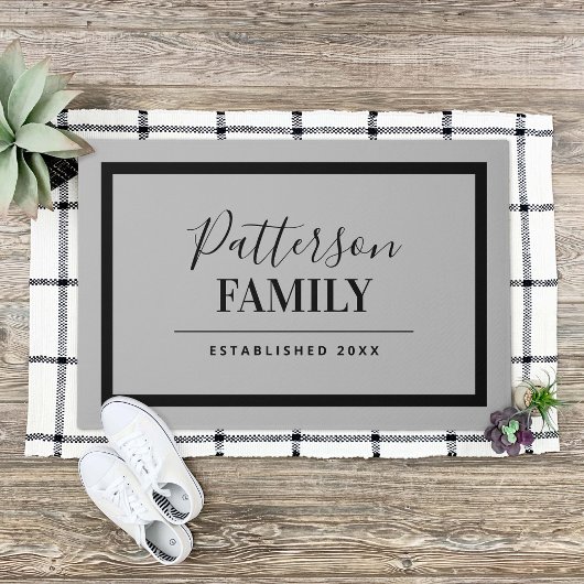 ライトグレーファミリーモノグラム ドアマット