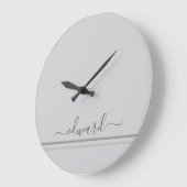ライトグレー名前をカスタムする ラージ壁時計 (傾斜)