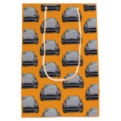 ライトグレー電気自動車SUVカーオレンジ ミディアムペーパーバッグ (裏面)