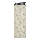 ライトサンドの上で投げ花 – シームレスなパターン。 タンブラー (回転左)