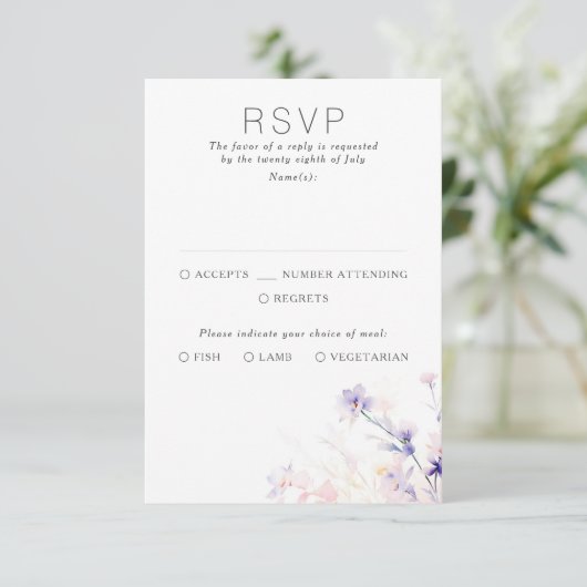 ライトソフトフローラパープルウェディングRSVPカード 出欠カード (スタンド正面)