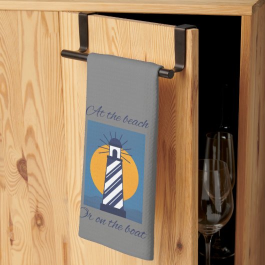 ライトハウスサインとビーチ&ボートステートメント キッチンタオル (三つ折り)