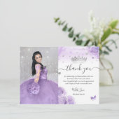 ライトパープルとシルバーキンセニェラのフォト誕生日 サンキューカード (スタンド正面)