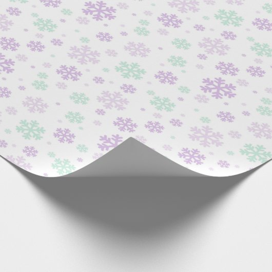 ライトパープル&グリーンフェスティバルクリスマススノーフレーク ラッピングペーパー (角)