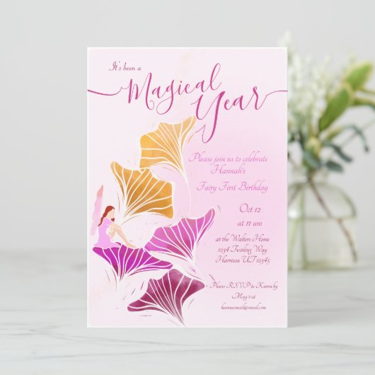 ライトピンクお洒落フェアリーファースト魔法誕生日 招待状 (スタンド正面)