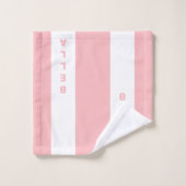 ライトピンクとホワイトの編集可能な文字 ストライプの バスタオルセット (ウォッシュタオル)