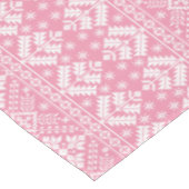 ライトピンクと白の冬の公正な島クリスマス テーブルクロス (アングル)