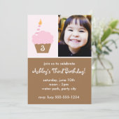 ライトピンクのカップケーキ 招待状 (スタンド正面)