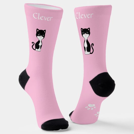 ライトピンクのキュートなタキシード猫と肉球 ソックス (傾斜あり)