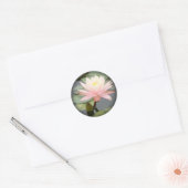 ライトピンクのスイレンが黒の丸いステッカーにフェード ラウンドシール (封筒)