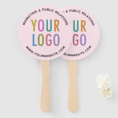 ライトピンクのハンドファンのスティックのロゴカスタムラウンド ハンドファン (正面&裏面)