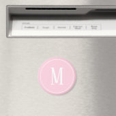 ライトピンクのラウンドマグネットにモノグラムホワイト マグネット (インサイチュ (食洗機))